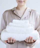 2 Organic Cotton Hand Towels & 1 Premium Bath Oil Gift Set - Foo Tokyo