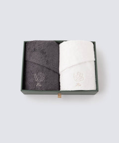 Gift set with 2 bath towels